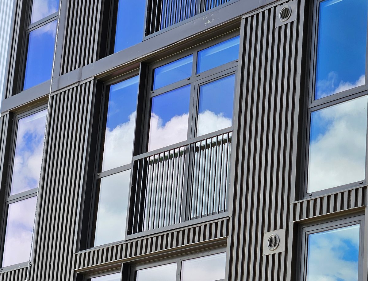 Aluminum architectural windows
